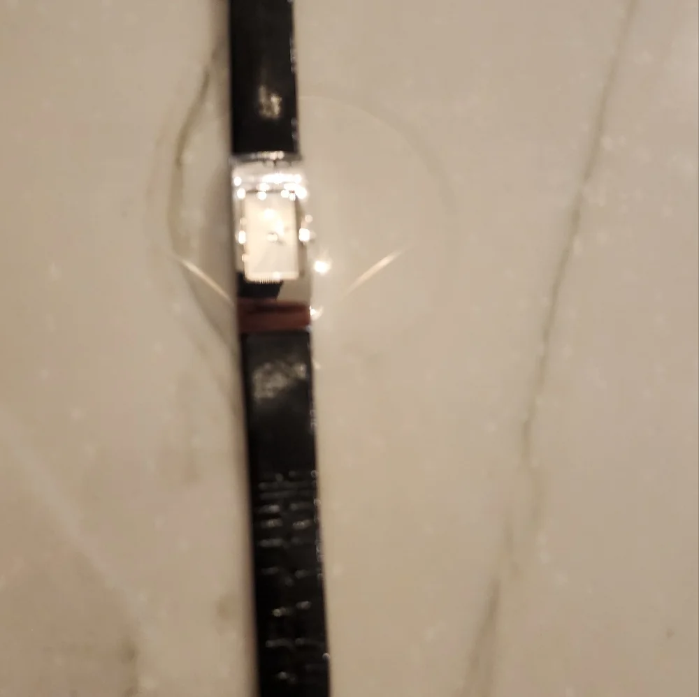 Guess Women's Watch New Battery and Serviced